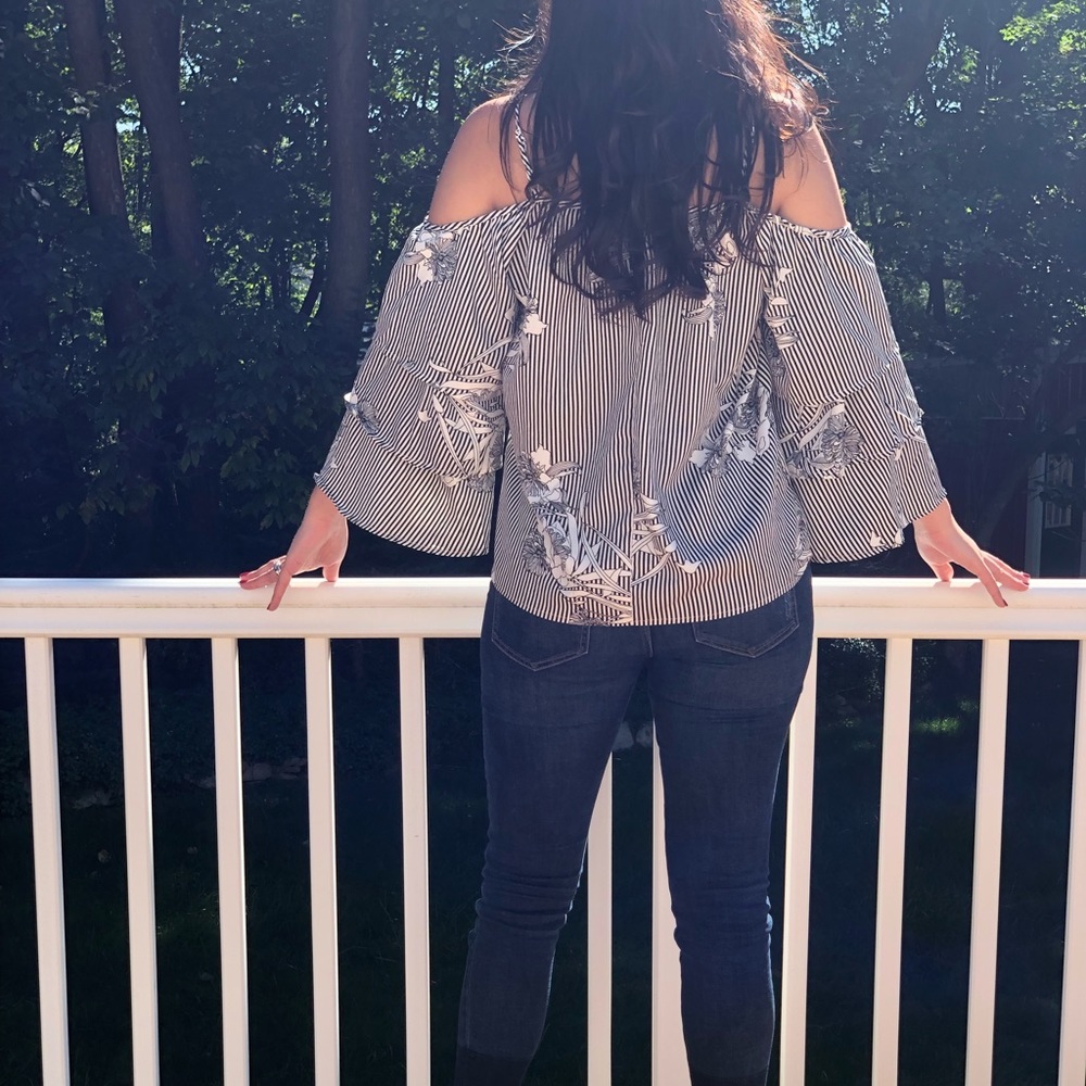 Off-the-Shoulder black and white top